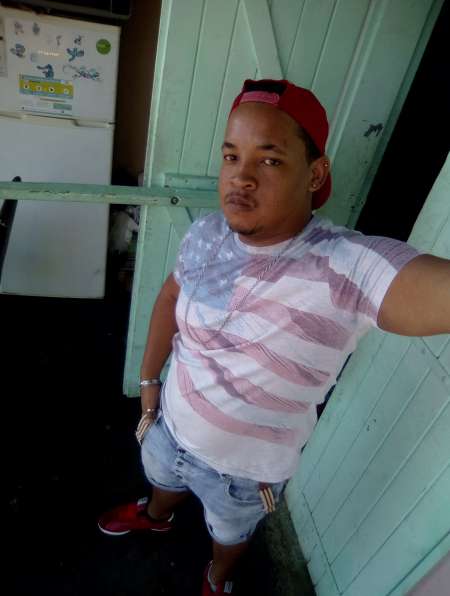Cherche un mec riche